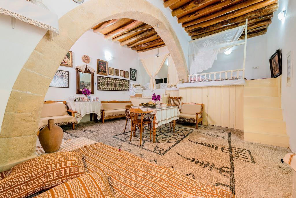 Kamariko Traditional House Афанду Номер фото
